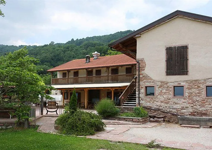 Agriturismo Cornolade Фермерский дом *